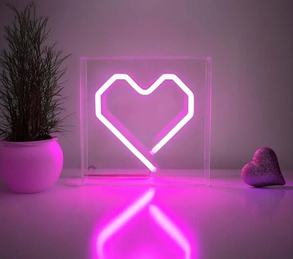Letrero neon de corazón distintos diseños - Image 2